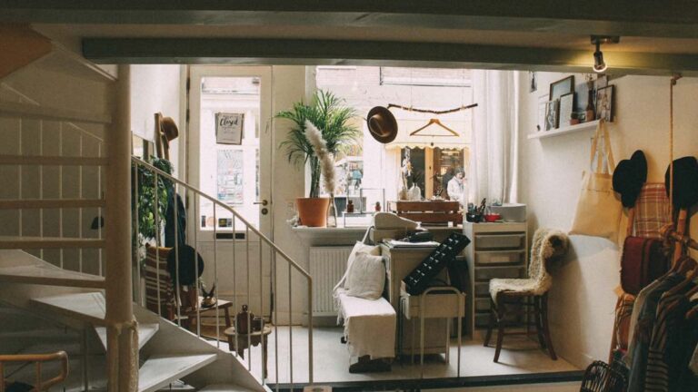 Charming store with spiral staircase